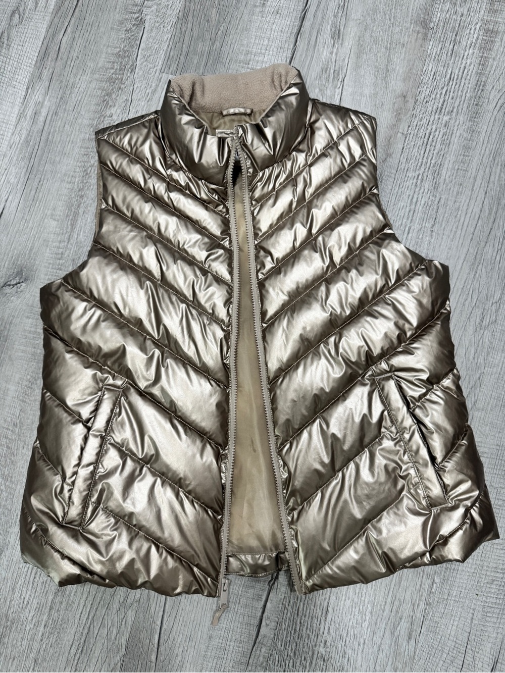 GAP Metallic Champagne Gold Puffer Vest Fleece Collar Quilted Women's Size L